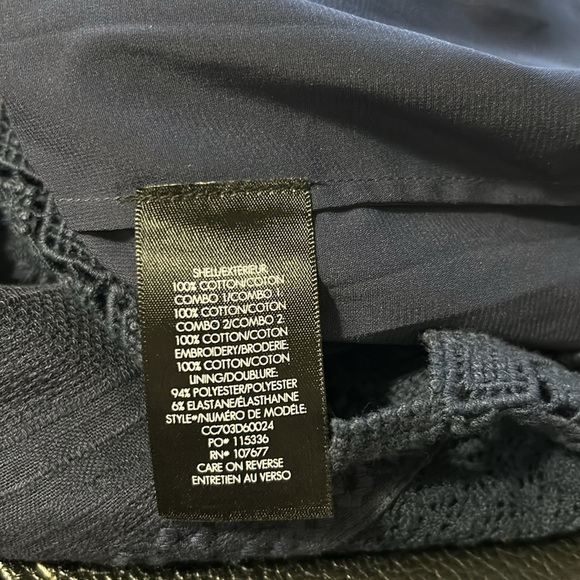 ALICE + OLIVIA Jules Off the Shoulder Top Navy Blue Lace Embroidered Shirt Sz XS - Picture 10 of 13